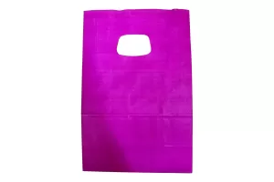 Punga hartie cu maner decupat 14x7x21 cm, roz